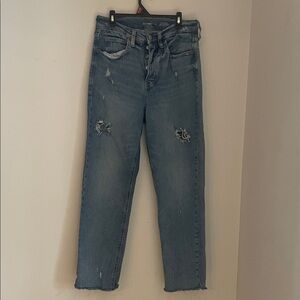 Old Navy Extra High-Rise Sky-Hi Straight Button Fly women’s jeans. Size 4